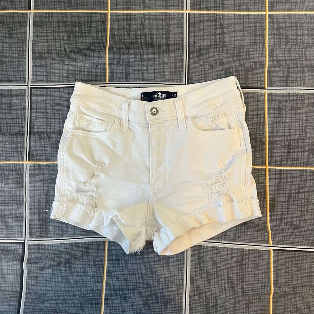 🩳💛Hollister White Distressed Denim Shorts Jr Size 3